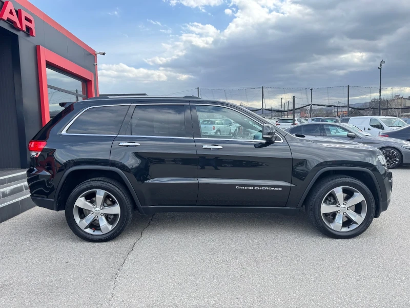 Jeep Grand cherokee 3.0D-OVERLAND-AWD-KEYLESS-CAMERA-ПОДГРЕВИ-ТОП, снимка 5 - Автомобили и джипове - 49497444