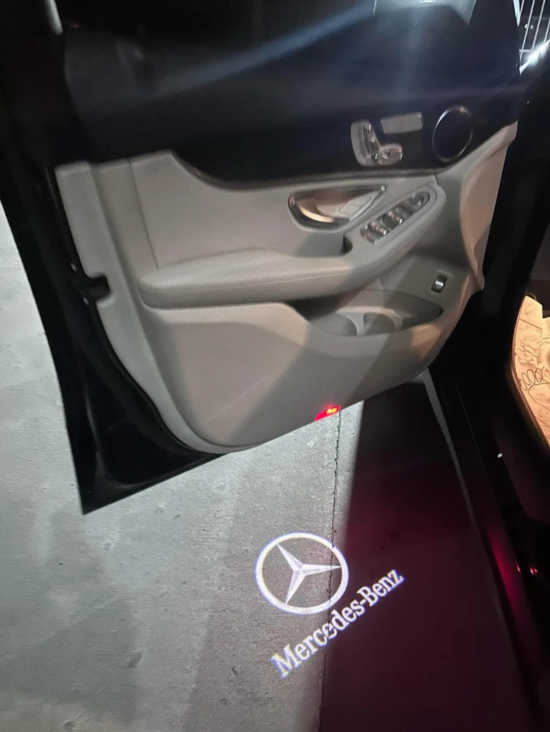 Mercedes-Benz GLC 300 Top* 4Matic* Обслужена* , снимка 14 - Автомобили и джипове - 52656332