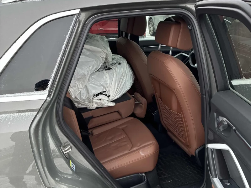 Audi Q3 * CARFAX * БЕЗ ПЪРВОНАЧАЛНА ВНОСКА, снимка 8 - Автомобили и джипове - 52792211