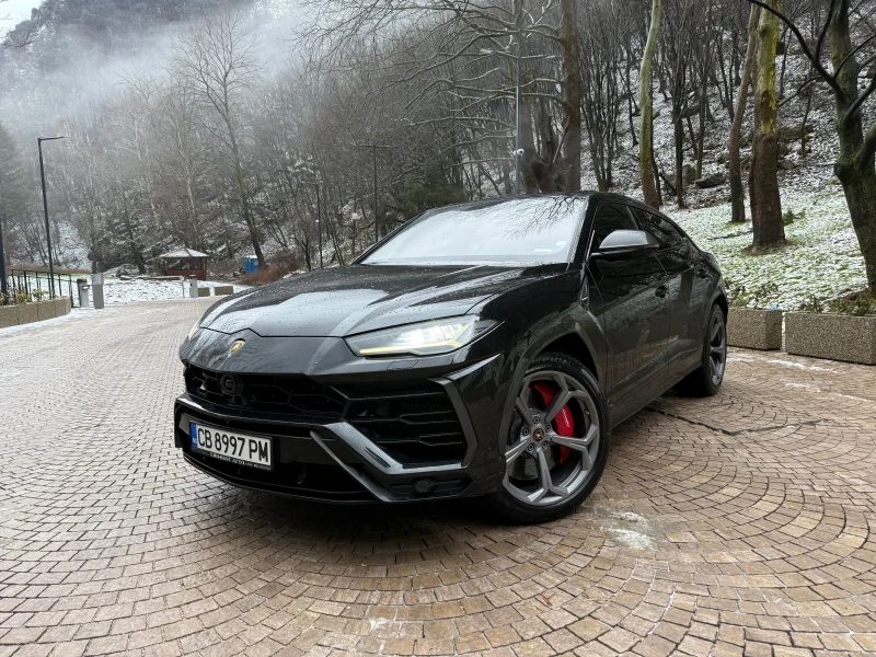 Lamborghini Urus V8* CARBON CERAMIC* AKRAPOVIC* SOFTCL* B&O* HUP* D