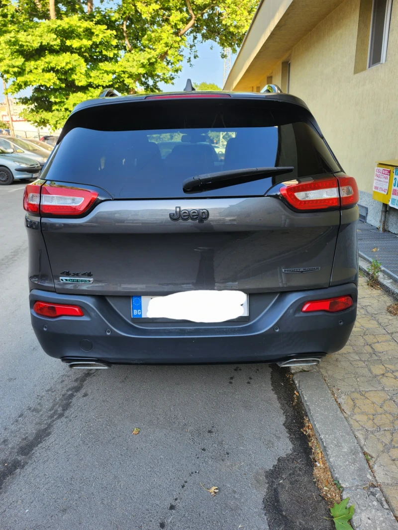 Jeep Cherokee, снимка 3 - Автомобили и джипове - 53469582