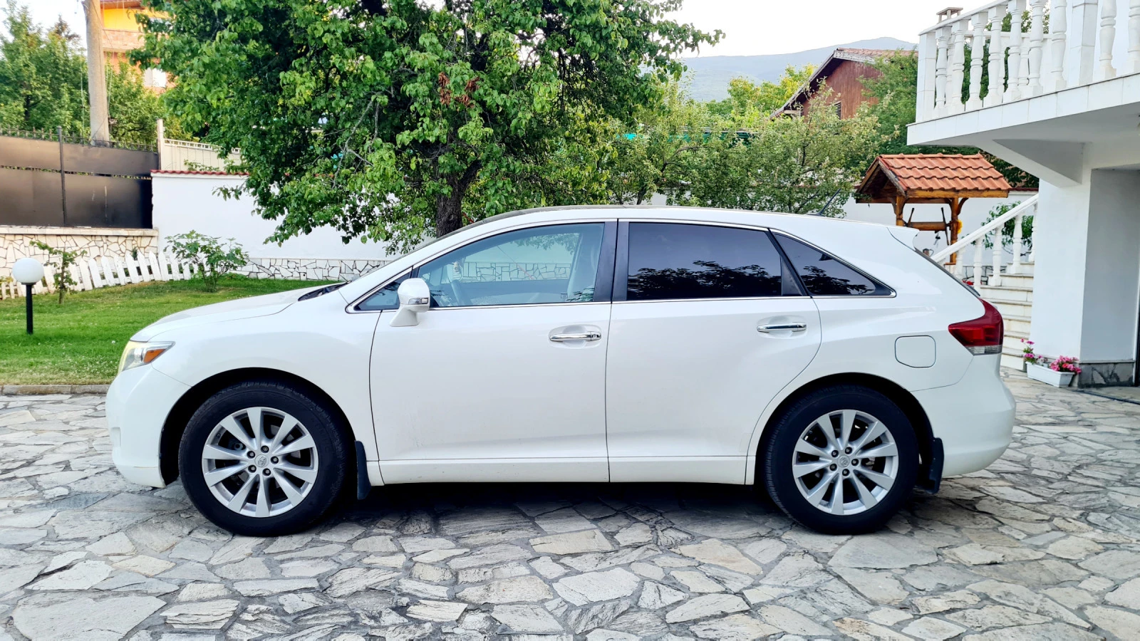 Toyota Venza 2.7 Limited 4X4 / 77 000 km - изображение 2