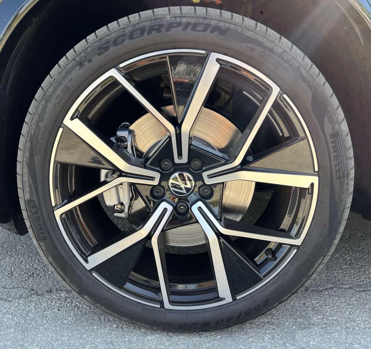VW Tiguan Tiguan R-Line Plus 2.0 TDI 4MOTION DSG - изображение 4