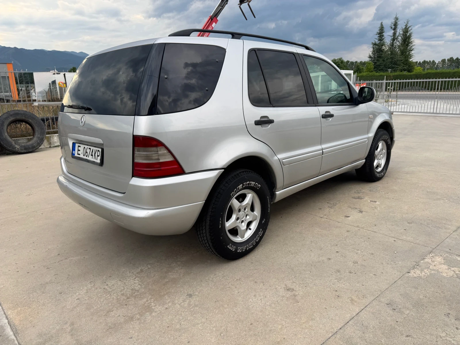 Mercedes-Benz ML 270 Top* Обслужена* , снимка 4 - Автомобили и джипове - 54983973