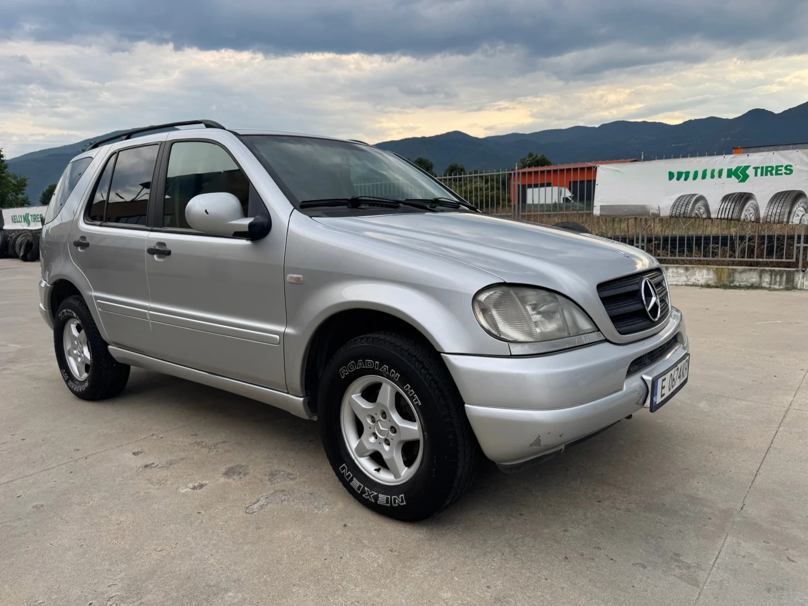 Mercedes-Benz ML 270 Top* Обслужена* , снимка 8 - Автомобили и джипове - 54983973