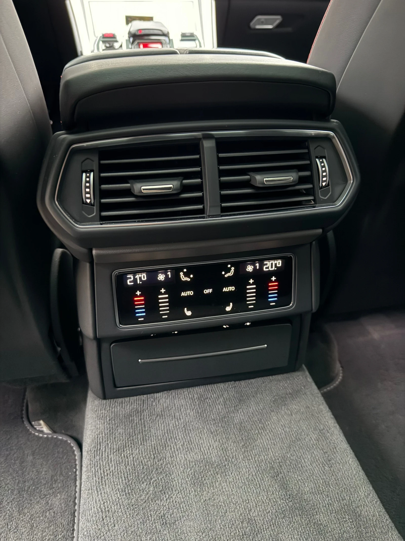 Lamborghini Urus V8* CARBON CERAMIC* AKRAPOVIC* SOFTCL* B&O* HUP* D | Mobile.bg � ����������� 17