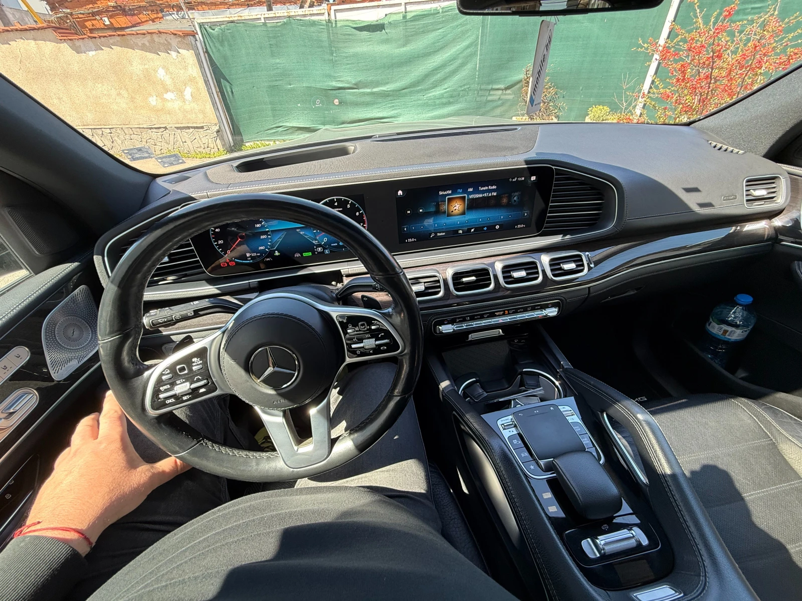 Mercedes-Benz GLS580 N1/EQ/ТЕГЛИЧ/КАСКО/TV/TOP 2 КОМПЛЕКТА ГУМИ, снимка 15 - Автомобили и джипове - 54164351