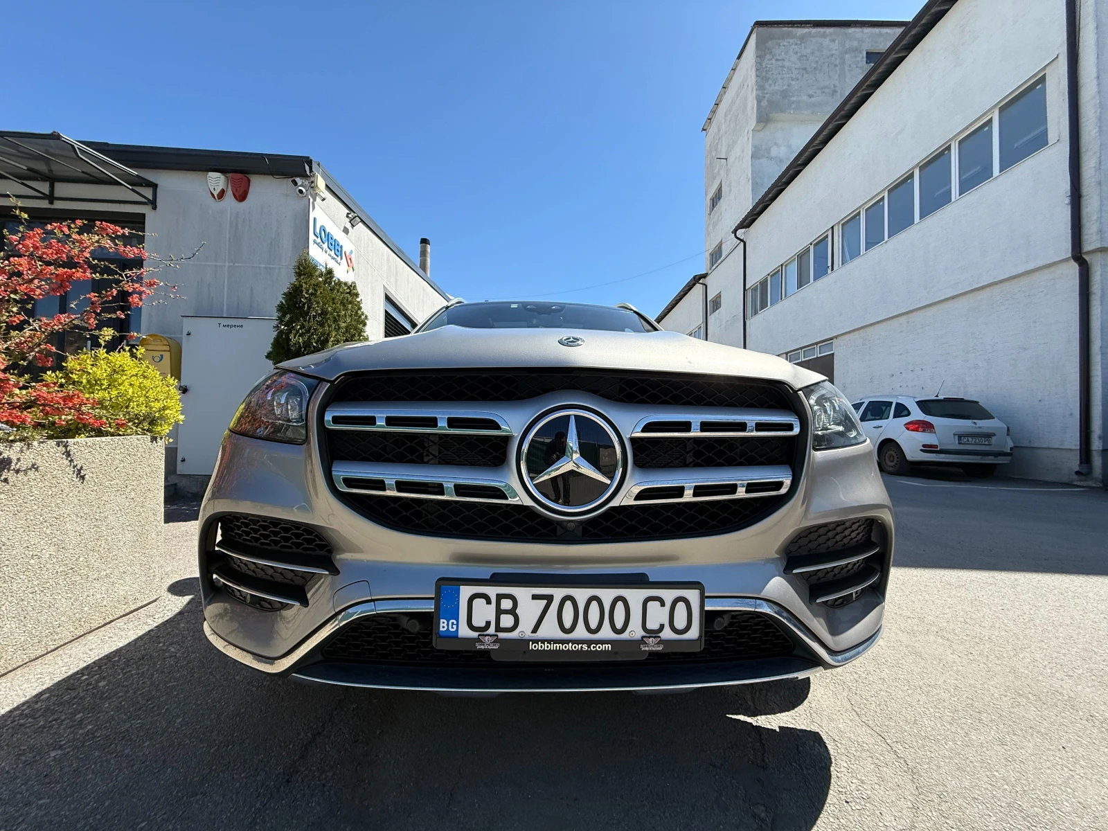 Mercedes-Benz GLS580 N1/EQ/ТЕГЛИЧ/КАСКО/TV/TOP 2 КОМПЛЕКТА ГУМИ, снимка 10 - Автомобили и джипове - 54164351