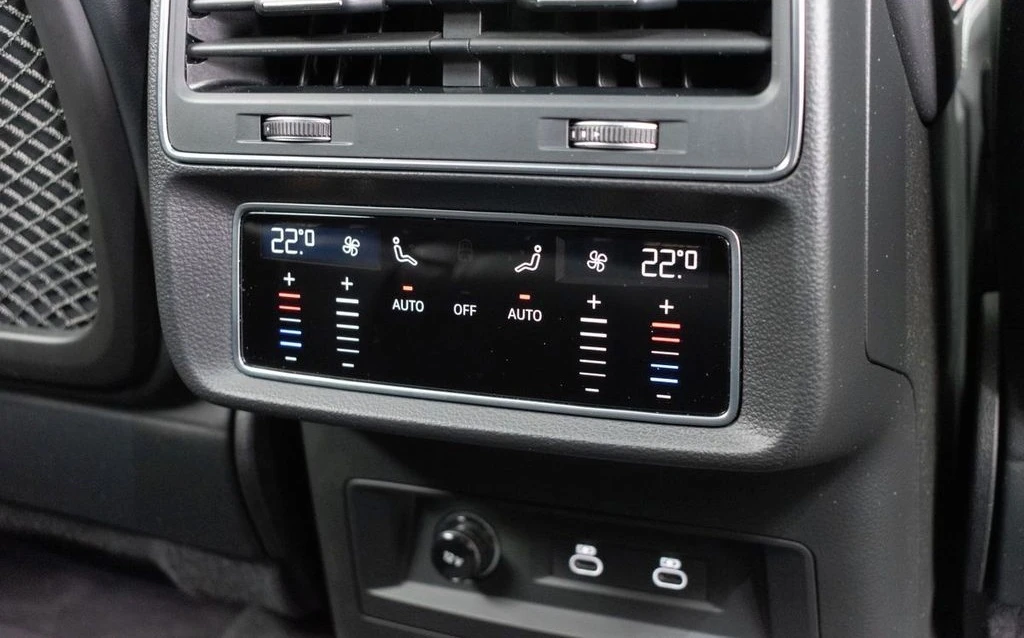 Audi SQ7 4.0TFSI Quattro, снимка 9 - Автомобили и джипове - 54191665