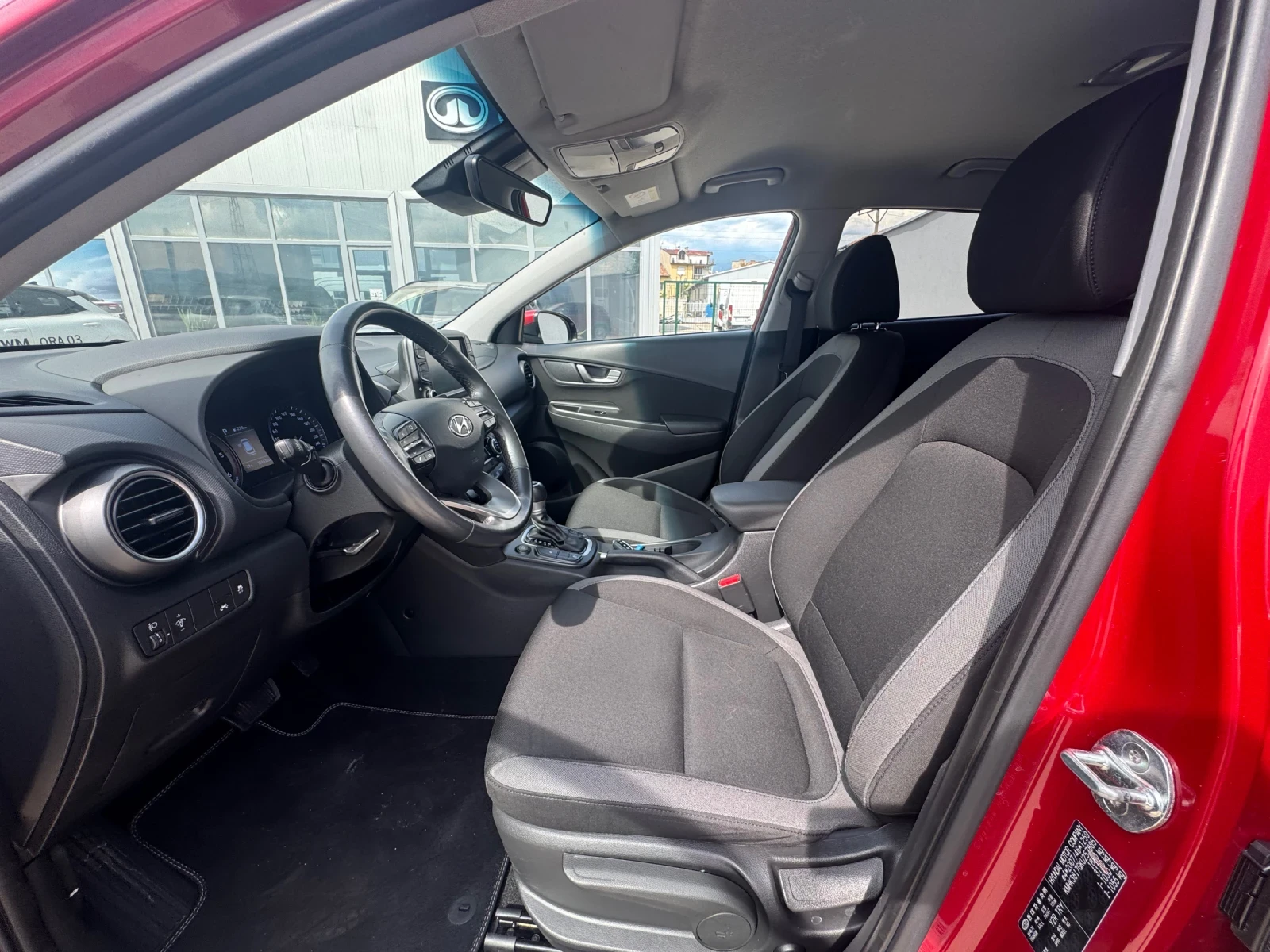 Hyundai Kona 1.6CRDI Автоматик камера  Key less , снимка 8 - Автомобили и джипове - 54855245
