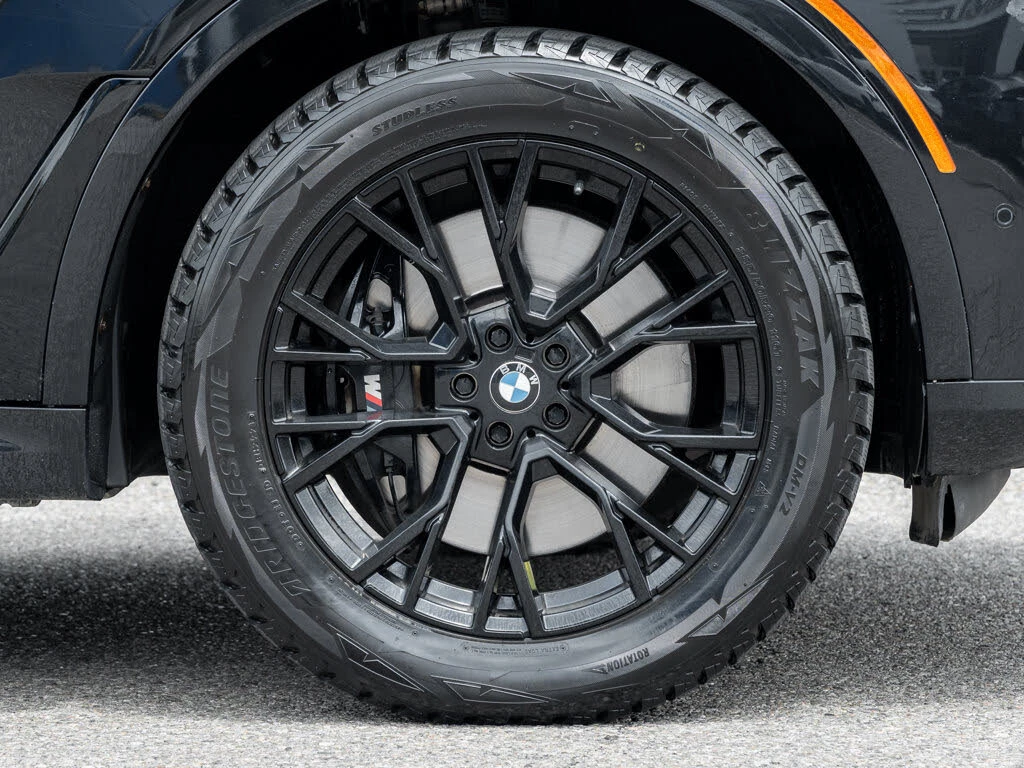 BMW X7 40i* M-SPORT* BOWERS & WILKINS* CARBON* 360 CAM, снимка 5 - Автомобили и джипове - 55085486