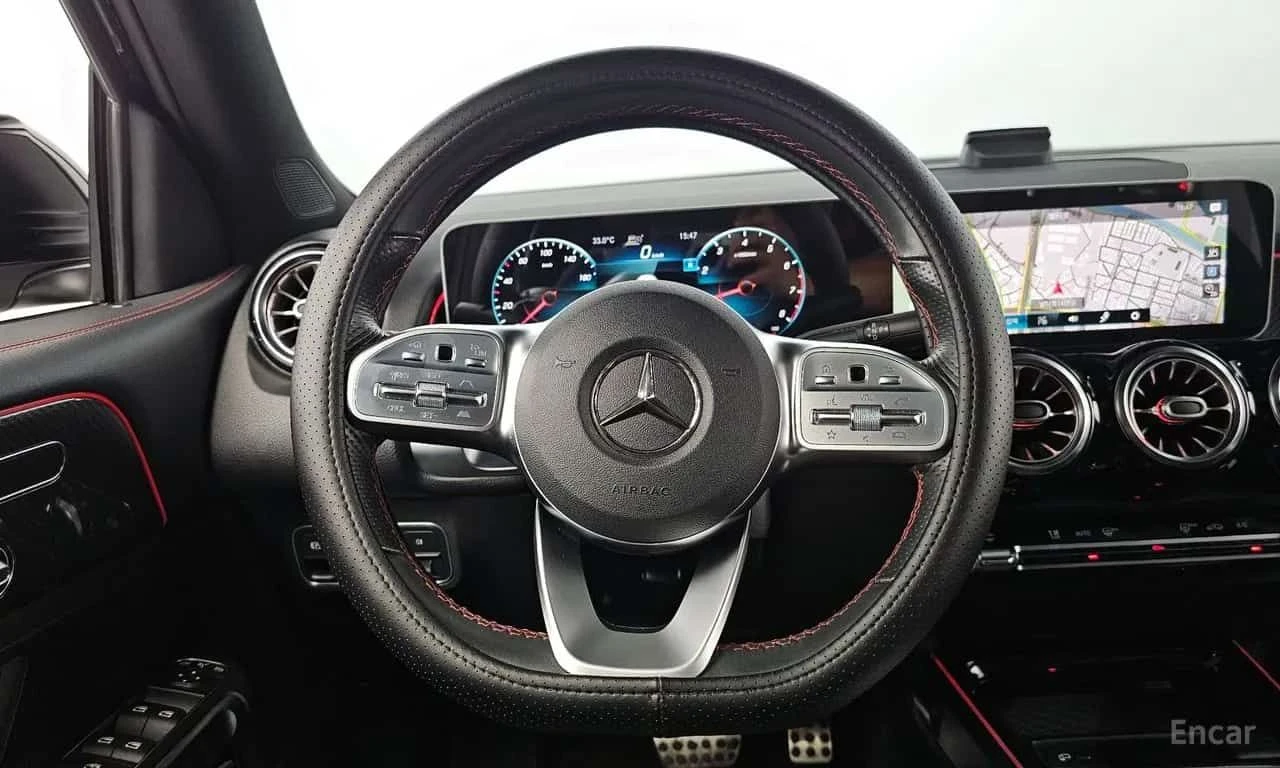 Mercedes-Benz GLB 250 GLB250 4MATIC/ФИНАНСИРАНЕ/АМГ ПАКЕТ, снимка 13 - Автомобили и джипове - 55565860