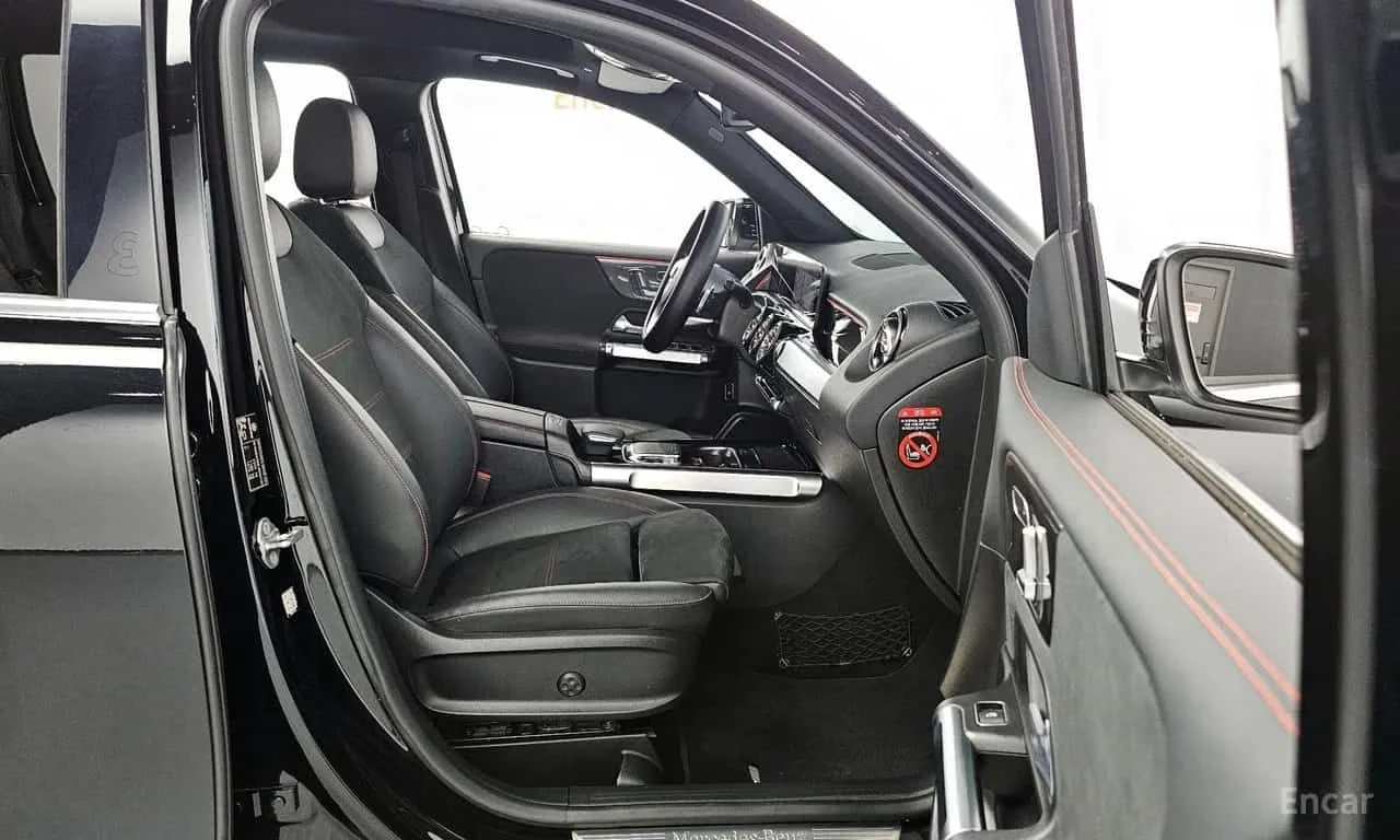 Mercedes-Benz GLB 250 GLB250 4MATIC/ФИНАНСИРАНЕ/АМГ ПАКЕТ, снимка 11 - Автомобили и джипове - 55565860