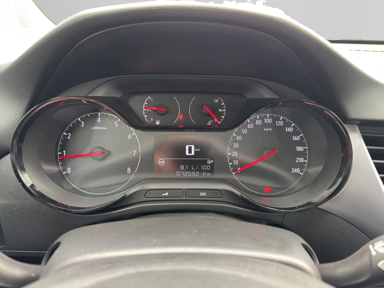 Opel Crossland X 1.2 82HP BVM5 E6, снимка 13 - Автомобили и джипове - 56683183