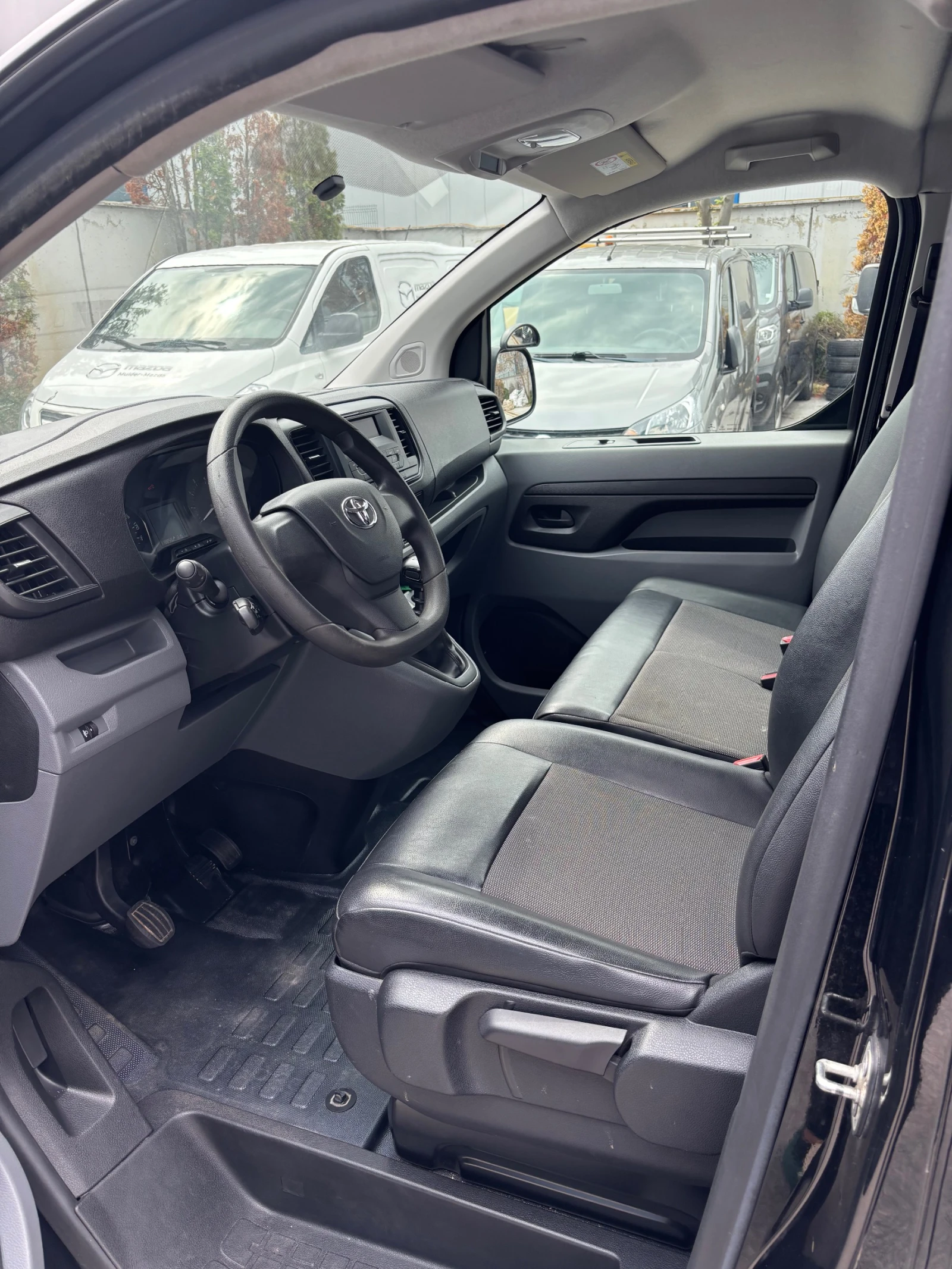 Toyota Proace 118000km, снимка 7 - Бусове и автобуси - 54579137