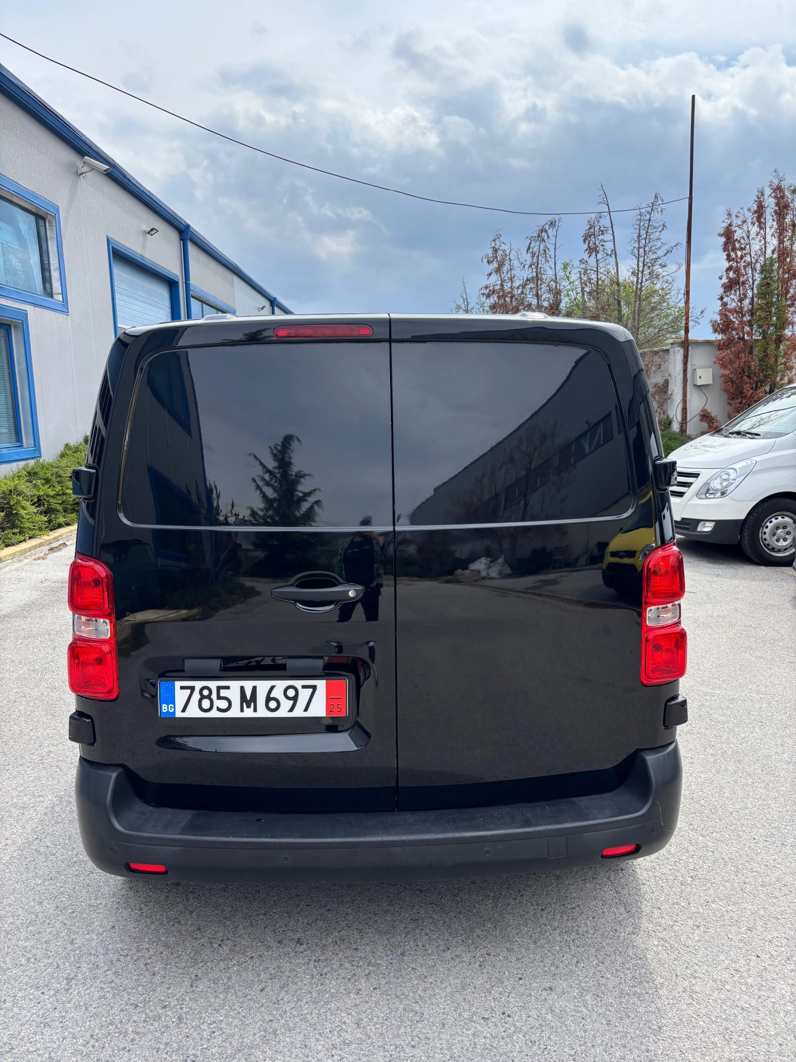 Toyota Proace 118000km, снимка 5 - Бусове и автобуси - 54579137