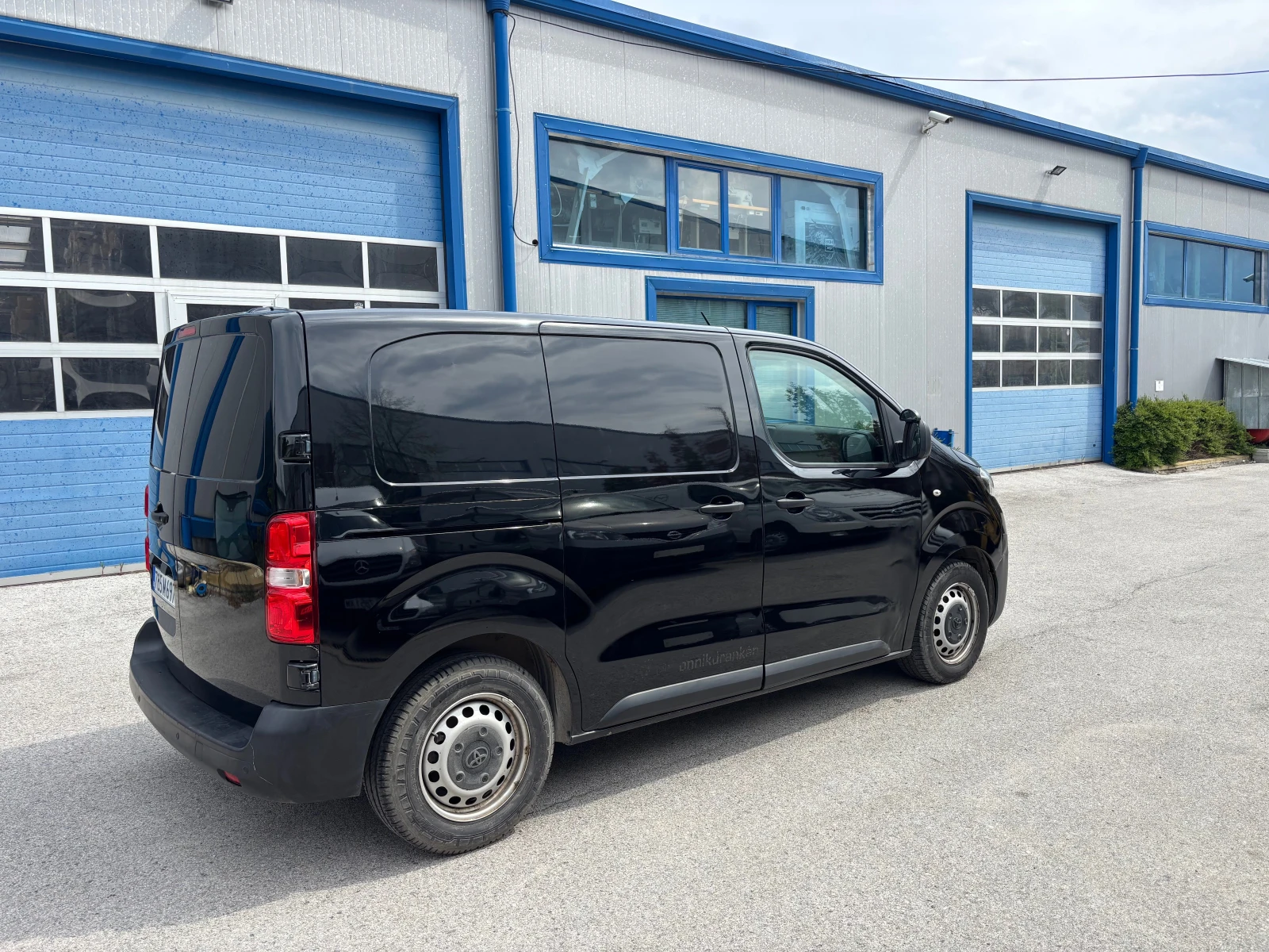 Toyota Proace 118000km, снимка 4 - Бусове и автобуси - 54579137