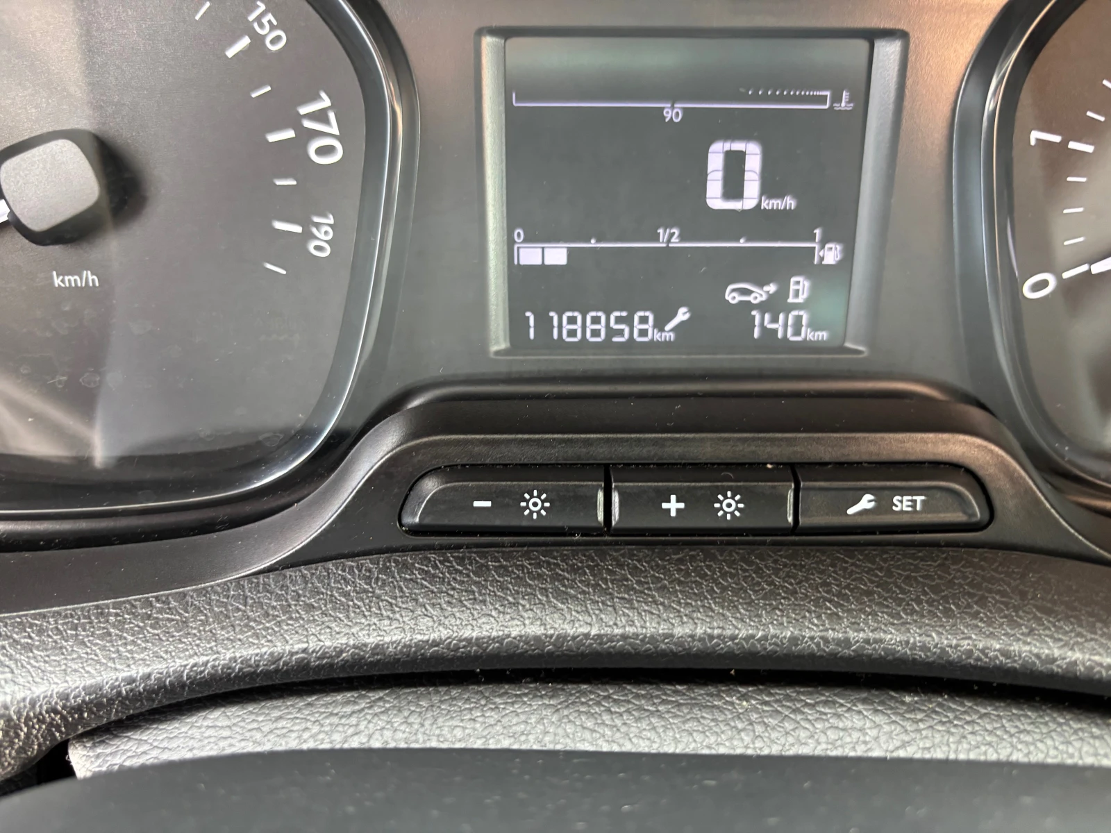 Toyota Proace 118000km, снимка 12 - Бусове и автобуси - 54579137