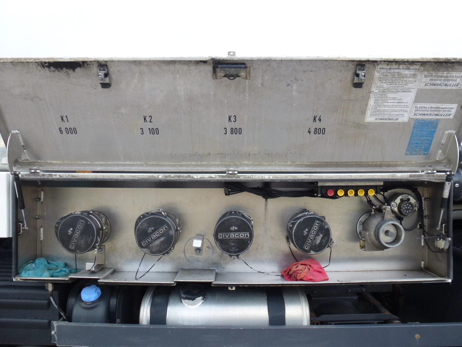 Volvo Fm12 EEV БЕНЗИН И ДИЗЕЛ, снимка 7 - Камиони - 55124427