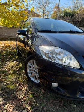 Toyota Auris, снимка 1