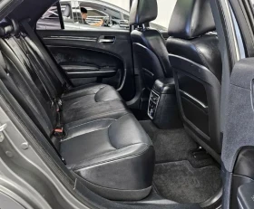Обява за продажба на Chrysler 300c 3.6 ~20 903 лв. - изображение 9