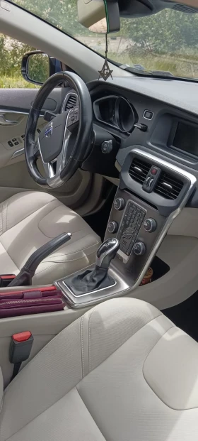 Volvo V40 - 6000 € / 11734.98 лв. - 34132672 3