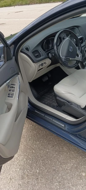 Volvo V40 - 6000 € / 11734.98 лв. - 34132672 6