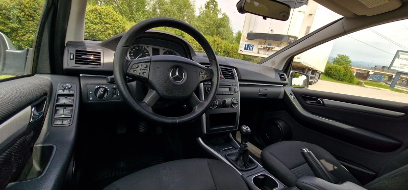 Mercedes-Benz B 200, снимка 9 - Автомобили и джипове - 45841414