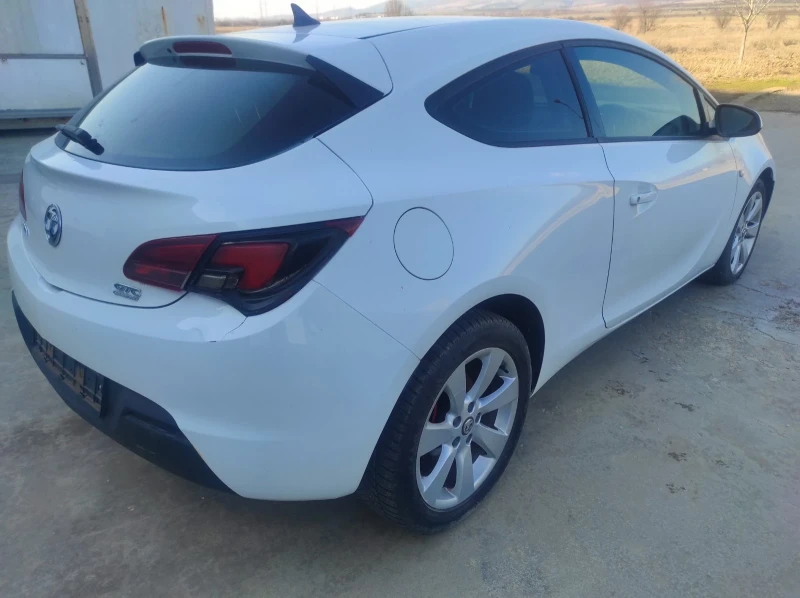 Opel Astra 1.7 GTC, снимка 4 - Автомобили и джипове - 47400453