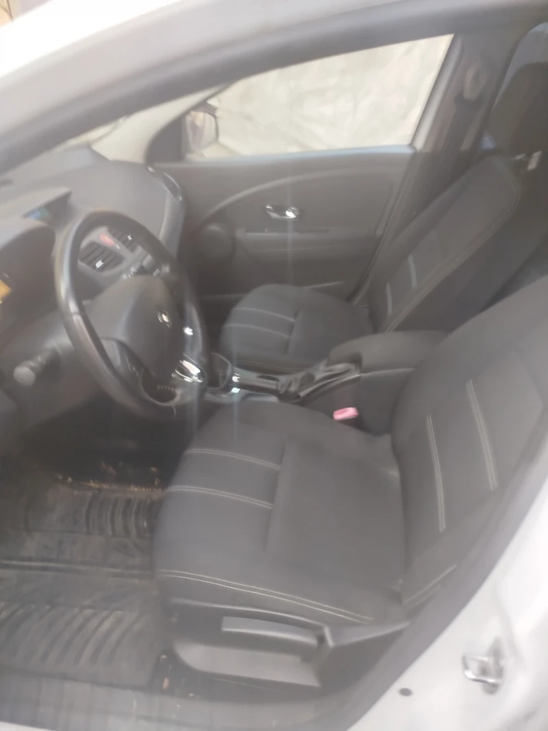 Renault Megane 1.6, снимка 6 - Автомобили и джипове - 48872280