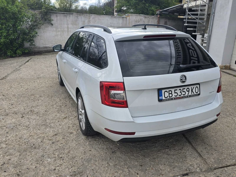 Skoda Octavia швейцария, снимка 7 - Автомобили и джипове - 52797490