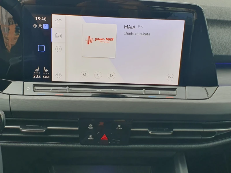 VW Golf 8 Style 1.5 eTSI OPF DSG, снимка 8 - Автомобили и джипове - 52690007