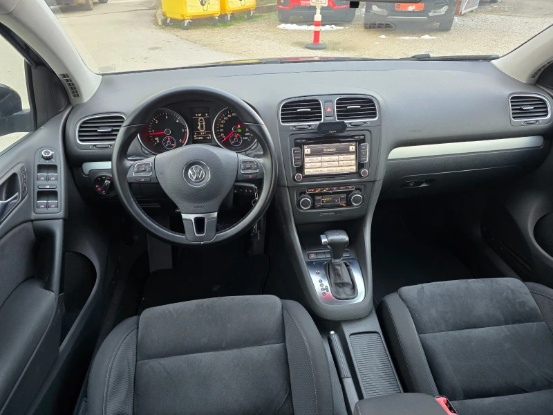 VW Golf 1.6TDI/105PS/HIGHLINE, снимка 17 - Автомобили и джипове - 52920751