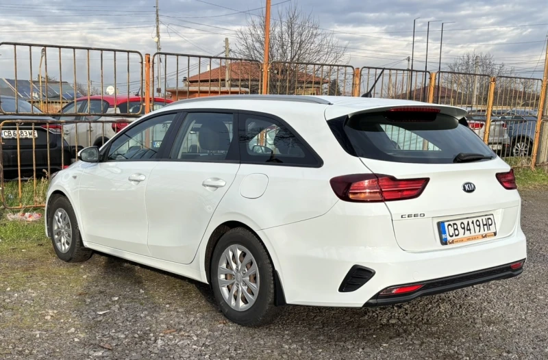 Kia Ceed 1.4 100 hp, снимка 5 - Автомобили и джипове - 53163224