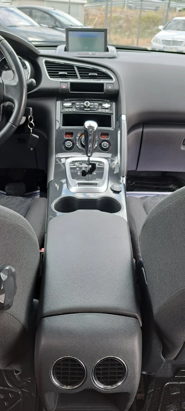 Peugeot 3008 2.0 HDI 163 | Mobile.bg   13