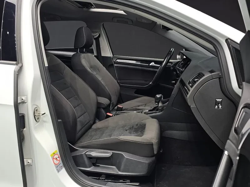 VW Golf 2.0 TDI, снимка 10 - Автомобили и джипове - 54300726