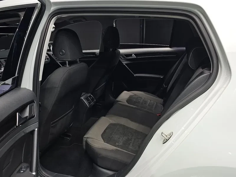 VW Golf 2.0 TDI, снимка 12 - Автомобили и джипове - 54300726