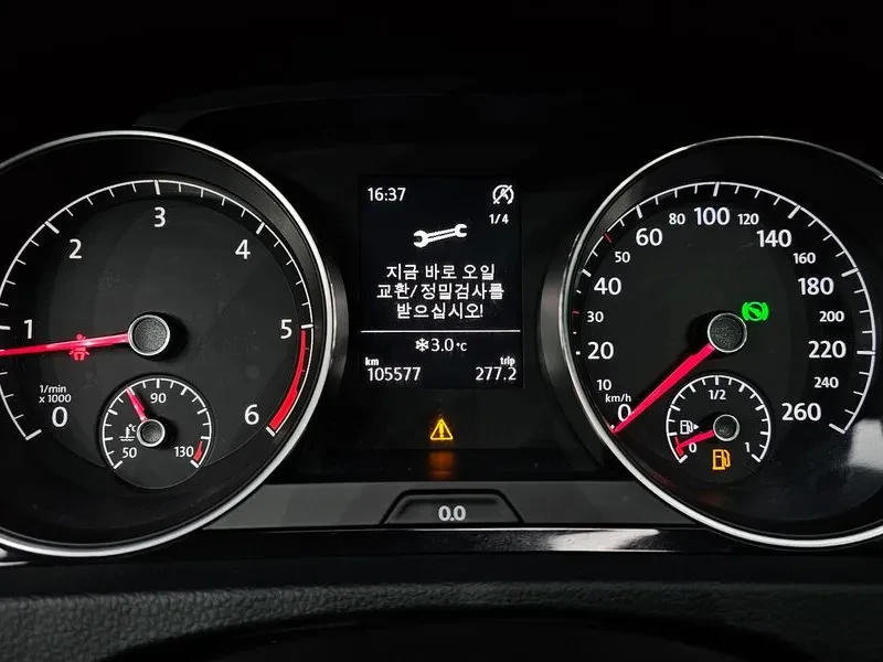 VW Golf 2.0 TDI, снимка 8 - Автомобили и джипове - 54300726
