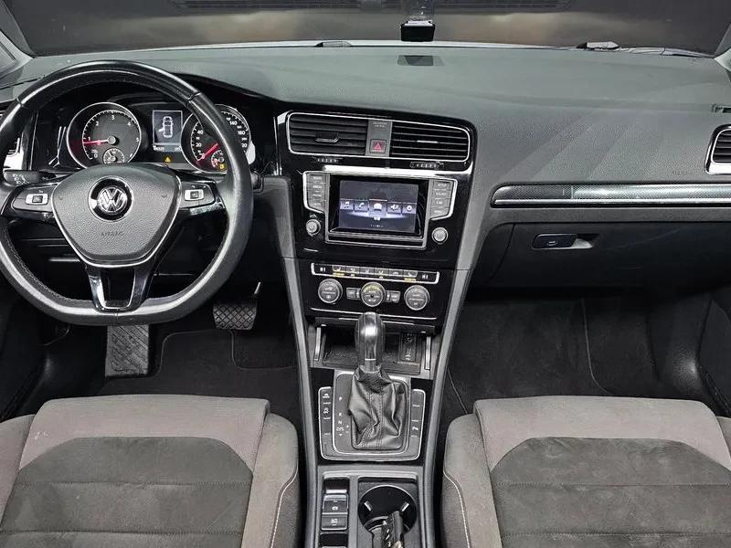 VW Golf 2.0 TDI, снимка 7 - Автомобили и джипове - 54300726