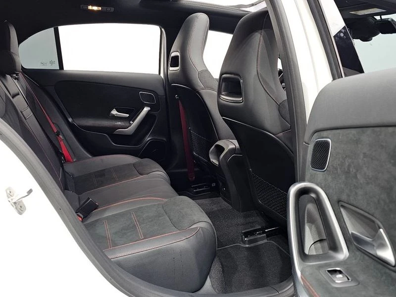 Mercedes-Benz A 45 AMG A45 S 4MATIC+ Hatchback| 421к.с.| ВКЛ.ТЕХНОТЕС, снимка 12 - Автомобили и джипове - 55394141