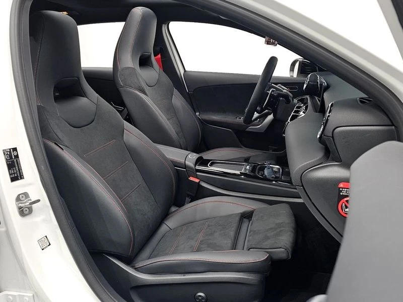 Mercedes-Benz A 45 AMG A45 S 4MATIC+ Hatchback| 421к.с.| ВКЛ.ТЕХНОТЕС, снимка 11 - Автомобили и джипове - 55394141