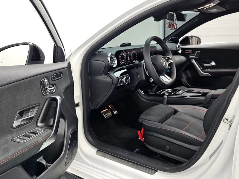 Mercedes-Benz A 45 AMG A45 S 4MATIC+ Hatchback| 421к.с.| ВКЛ.ТЕХНОТЕС, снимка 10 - Автомобили и джипове - 55394141