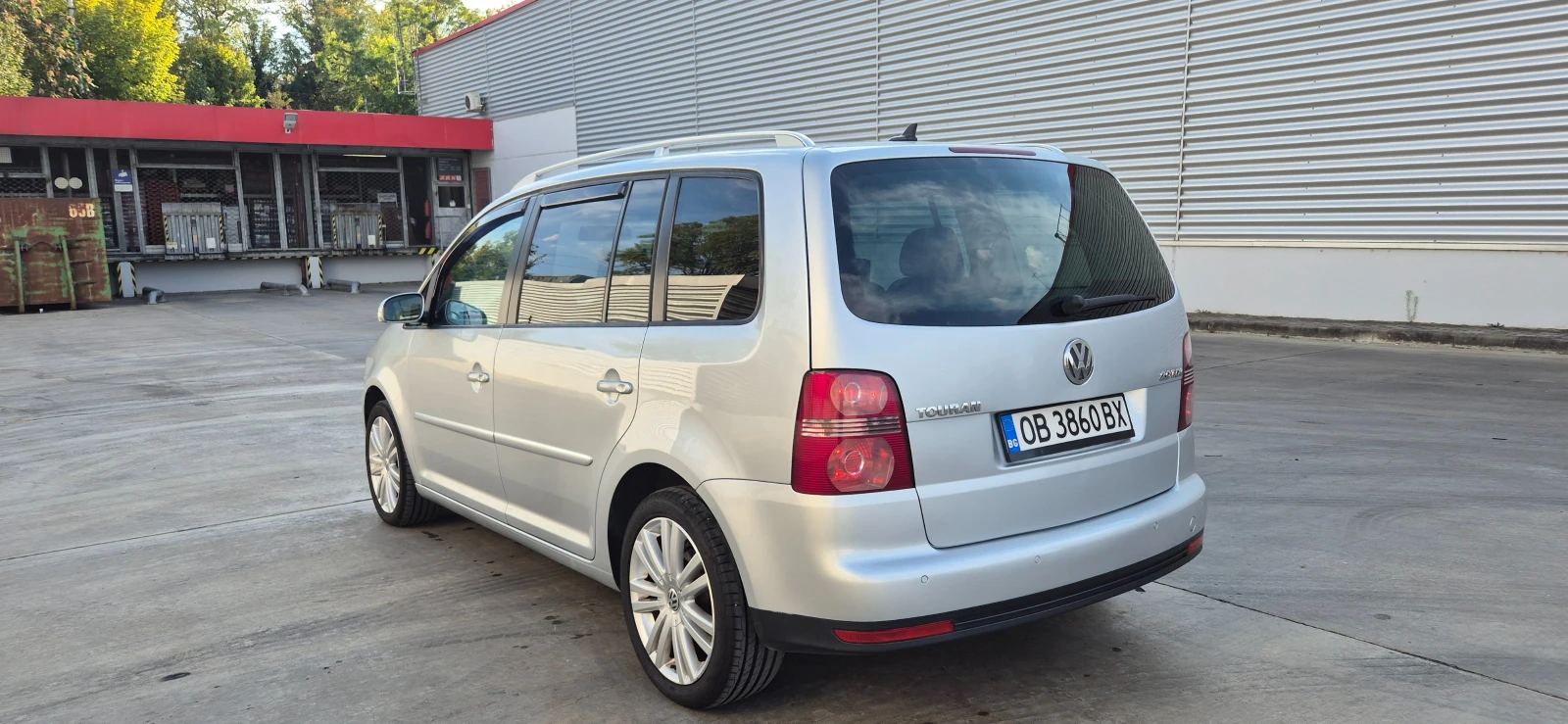 VW Touran 2.0TDI 140к.с Highline - изображение 7