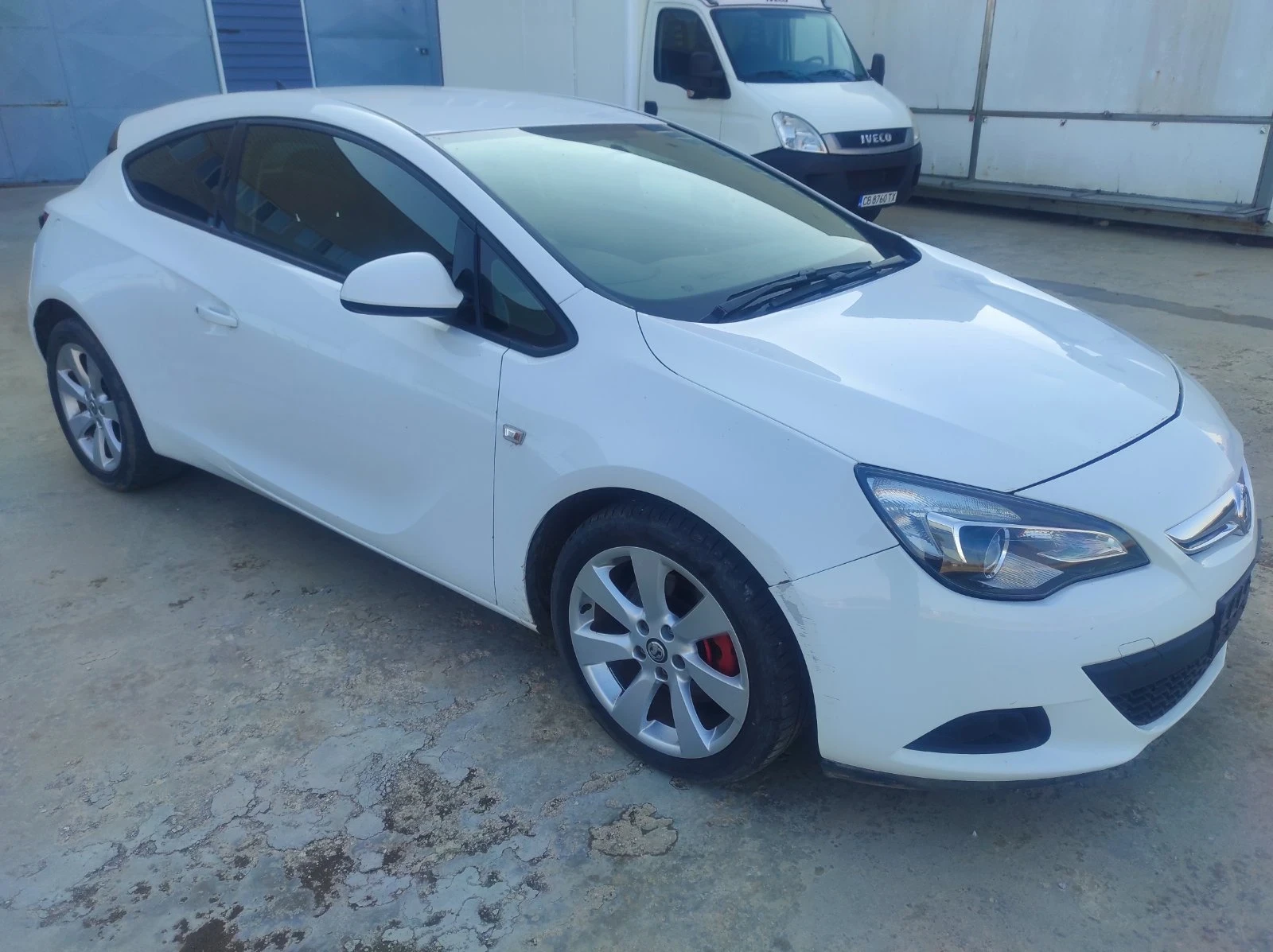 Opel Astra 1.7 GTC - изображение 3