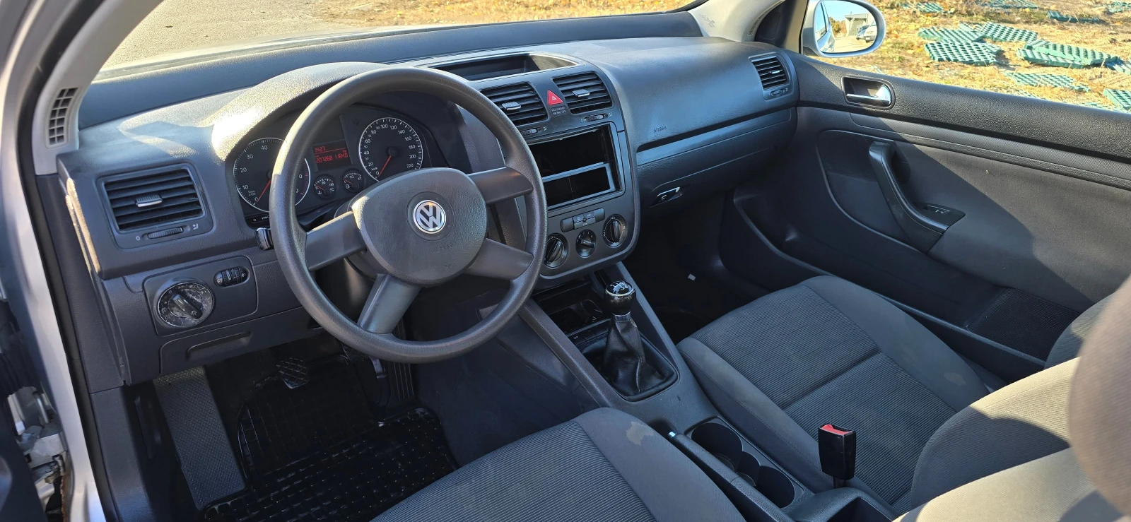 VW Golf 1.4i 75кс - изображение 8