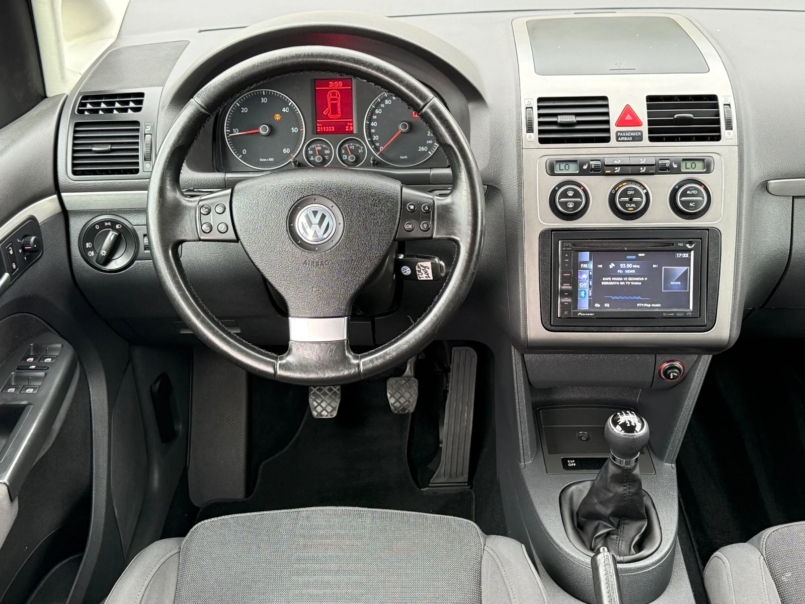 VW Touran 1.9TDi 105к.с * Климатроник* * Face-Lift*  - изображение 10