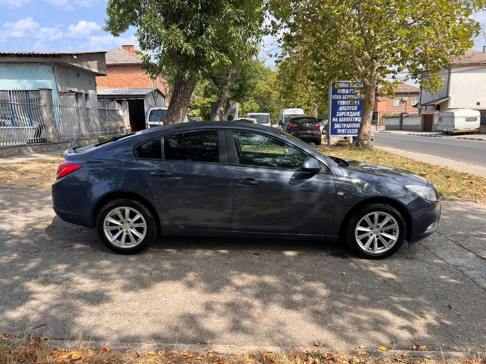 Opel Insignia 1.8 BENZIN AUSTRIA, снимка 4 - Автомобили и джипове - 50565325