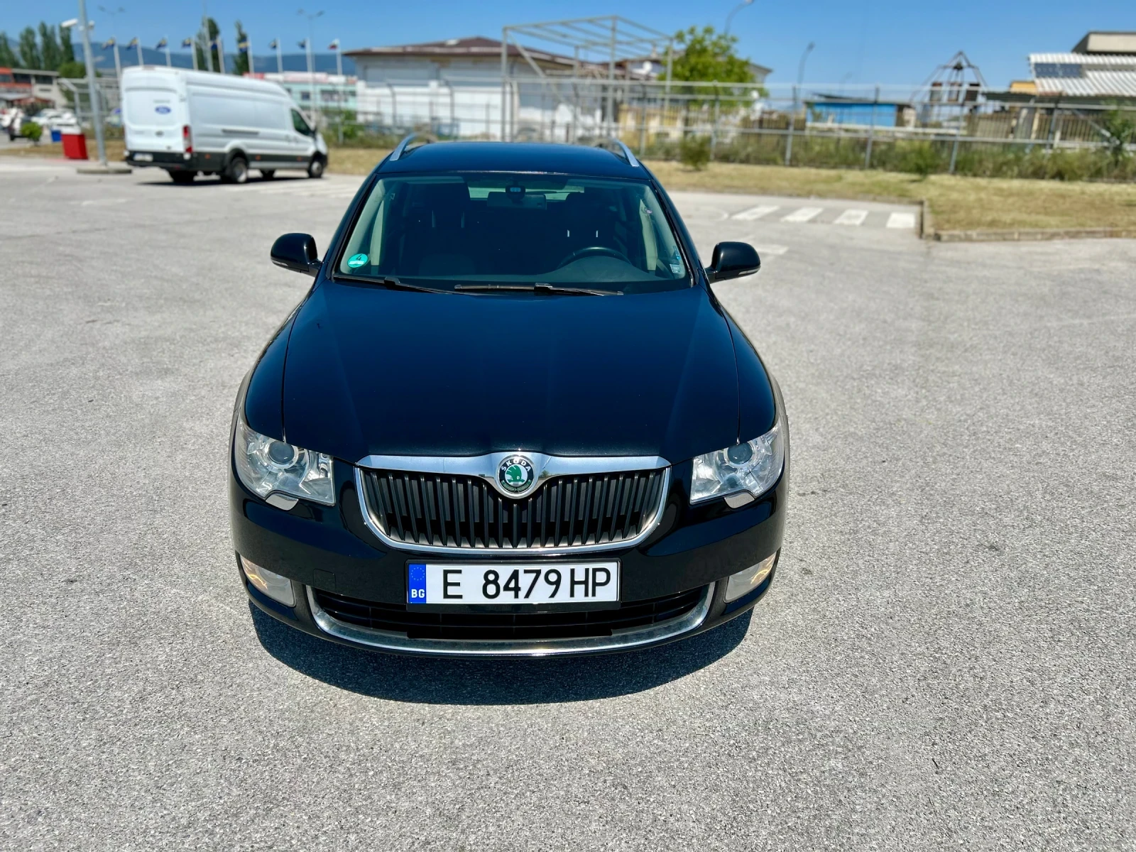 Skoda Superb 2.0 TDI DSG - изображение 2