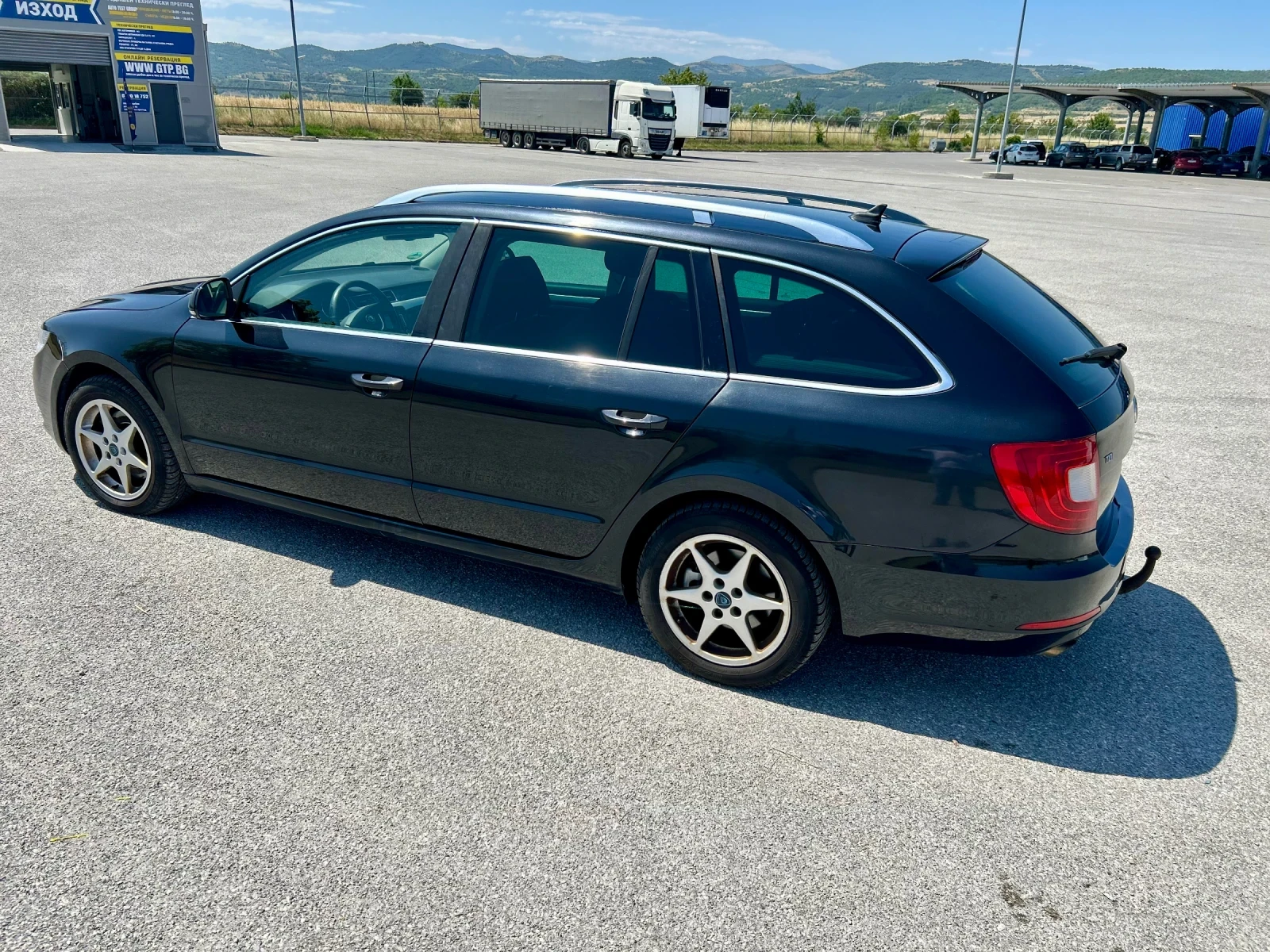 Skoda Superb 2.0 TDI DSG - изображение 6