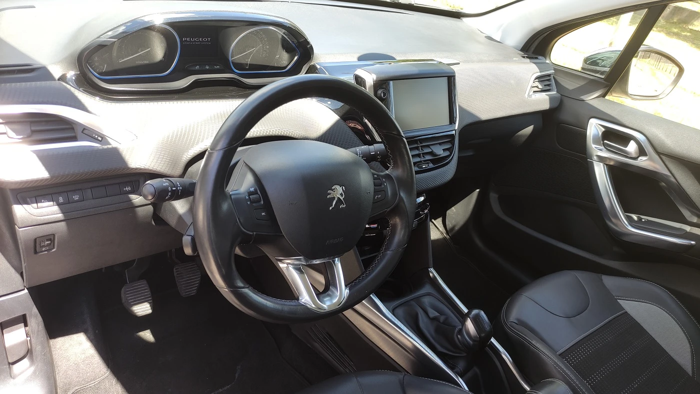 Peugeot 2008 e-HDI ALLURE 1.6 кожа - изображение 10